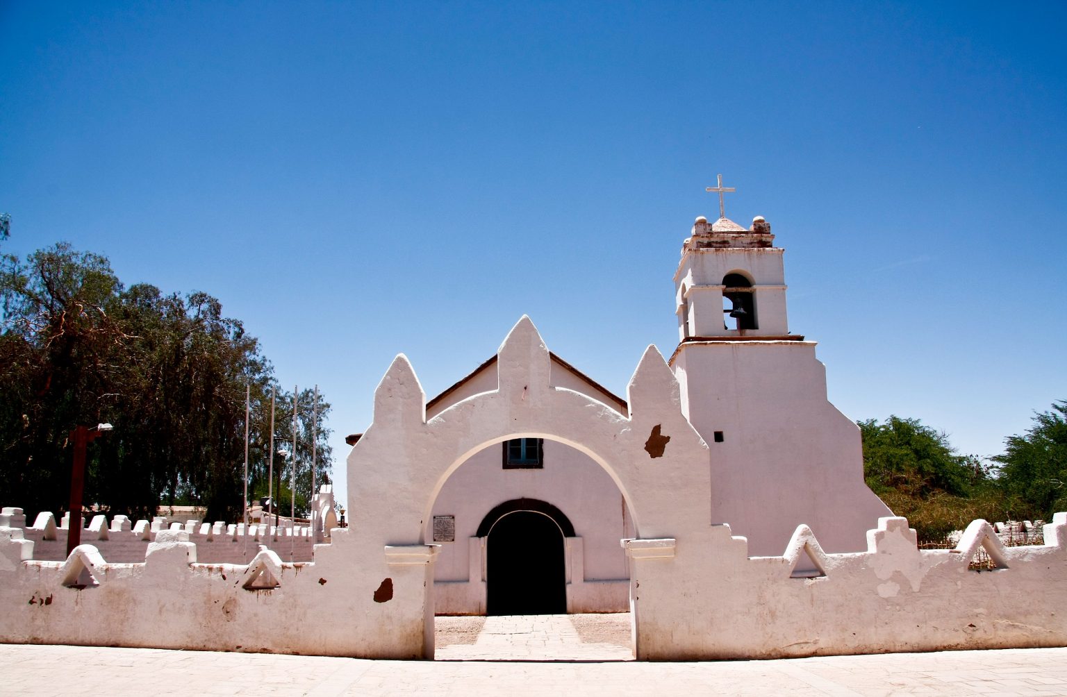 Rent a Car en San Pedro de Atacama ¡Arriendo de Auto! Rent a Car San Pedro de Atacama - Iglesia